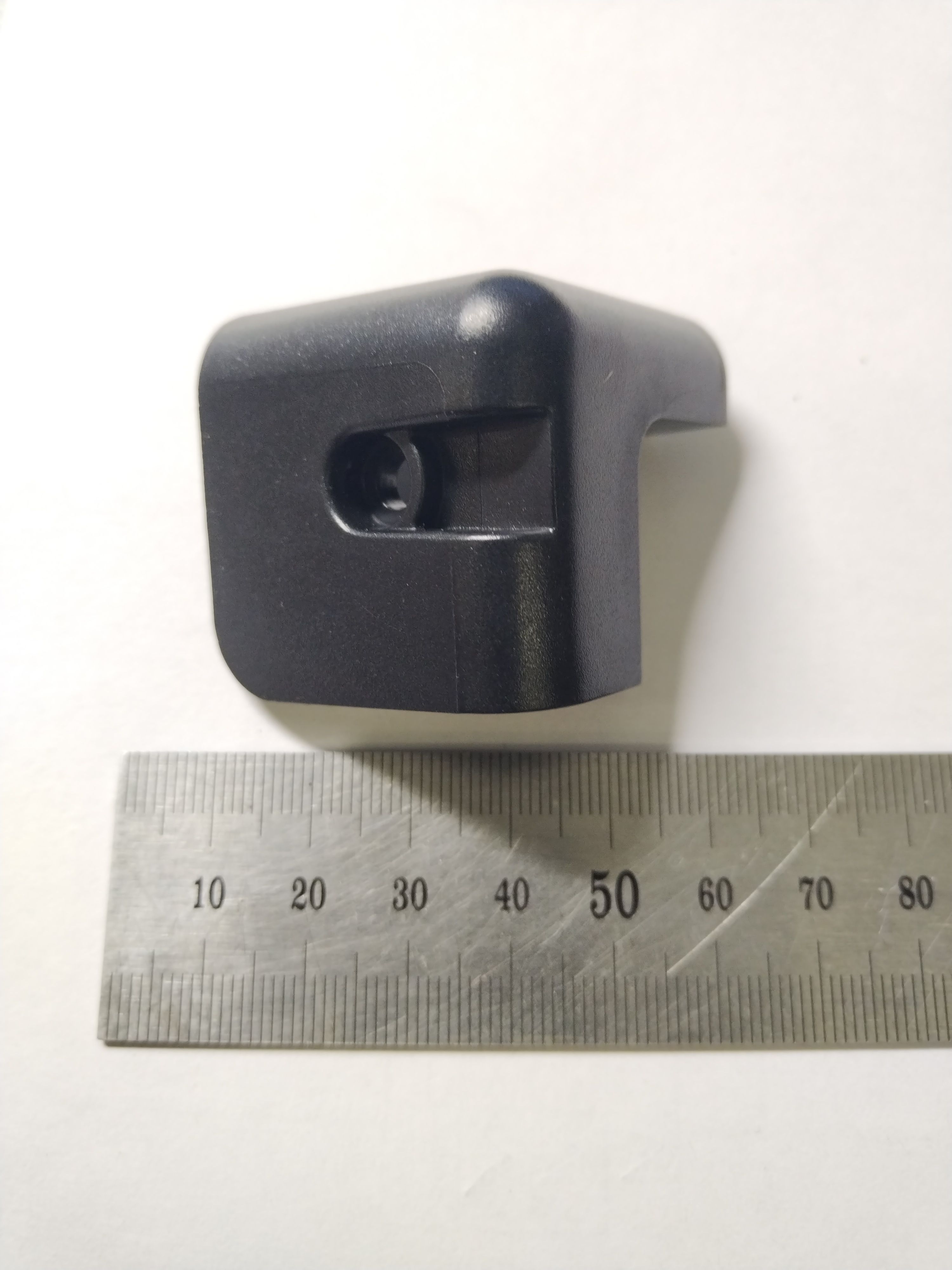 ножка опорная правая (пластик) MIG-200EM