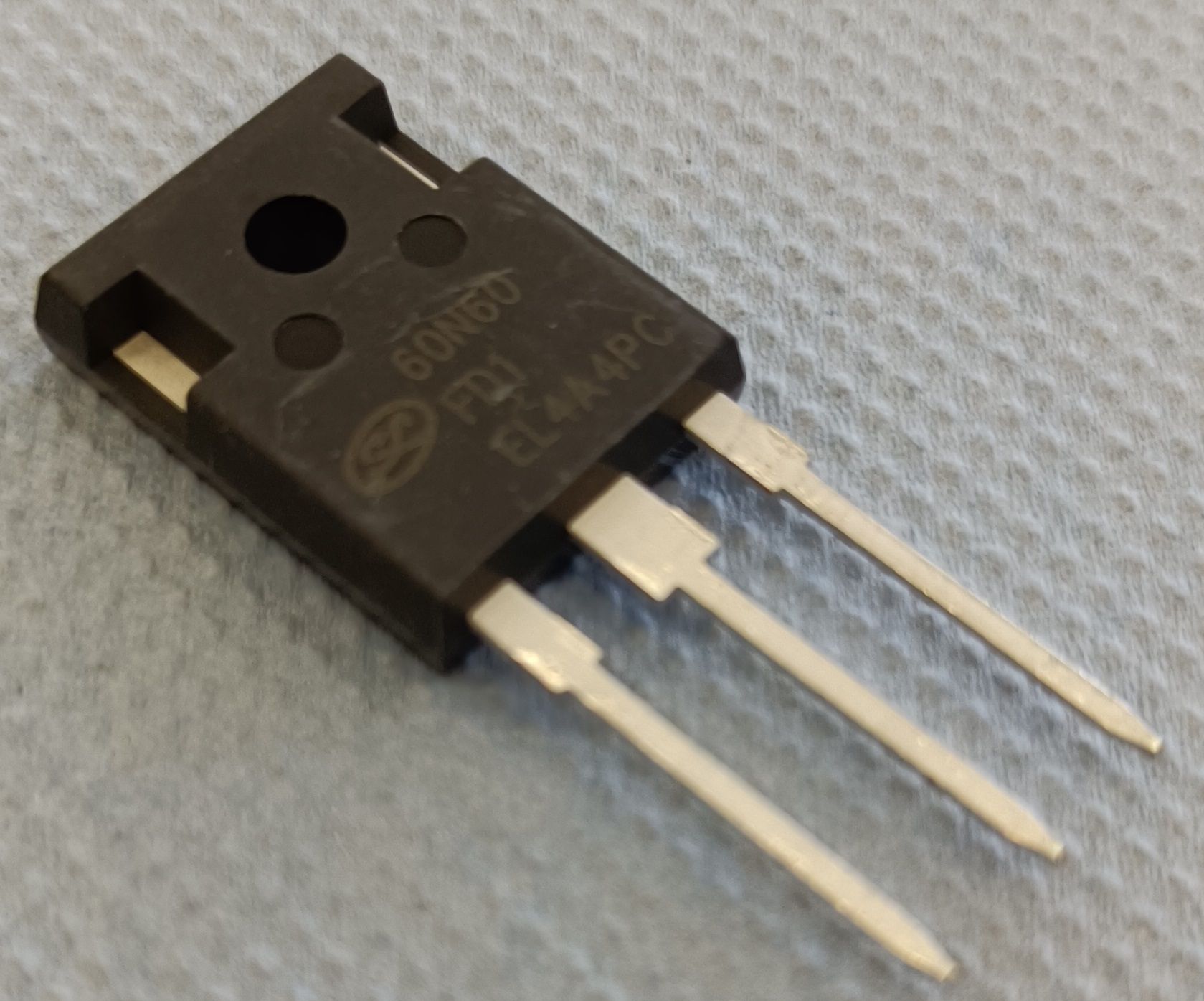 транзистор IGBT SGT60N60FD <TO-247> (30612193)