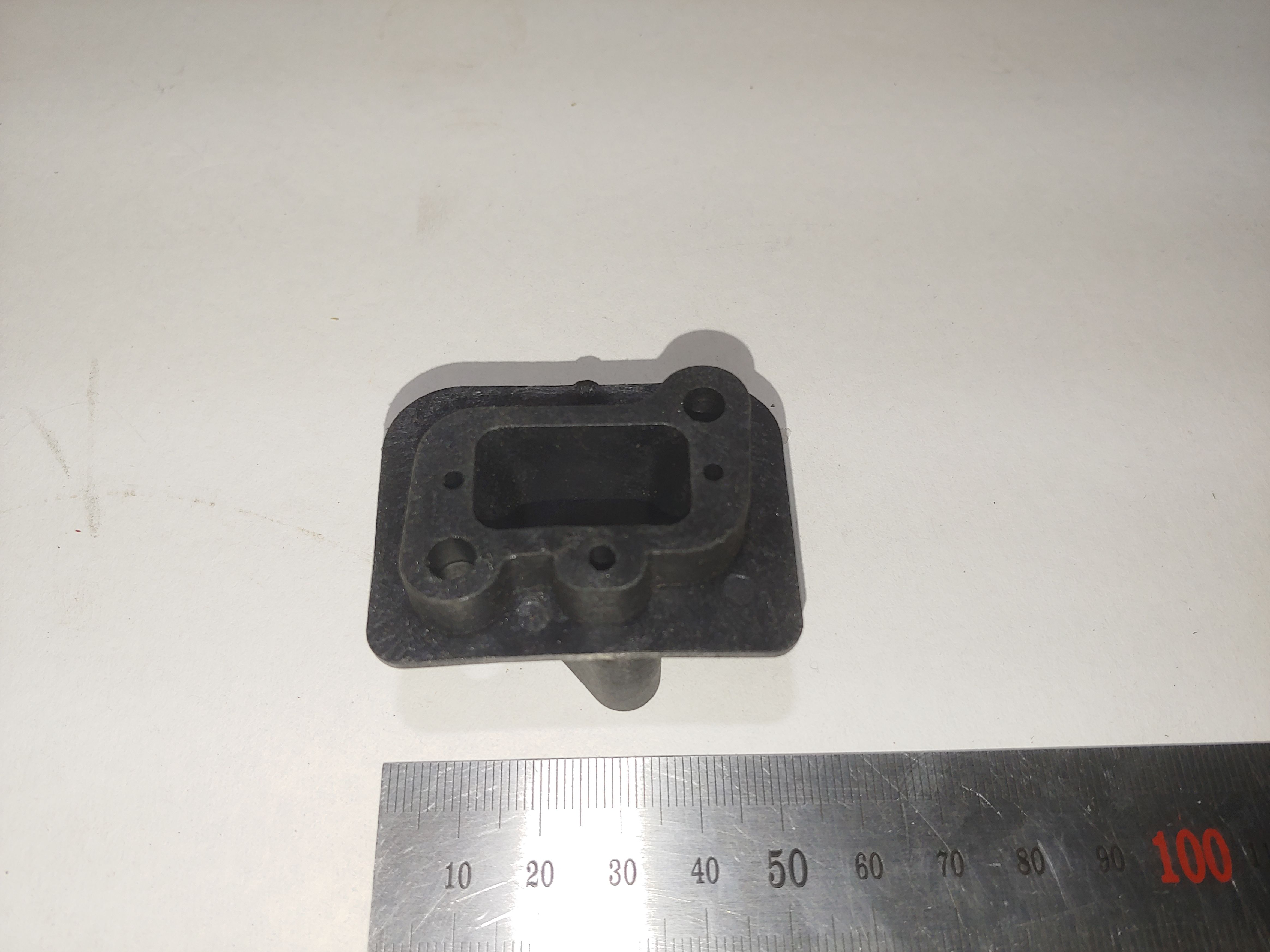 колено впускное бензокосы 43-52 см3