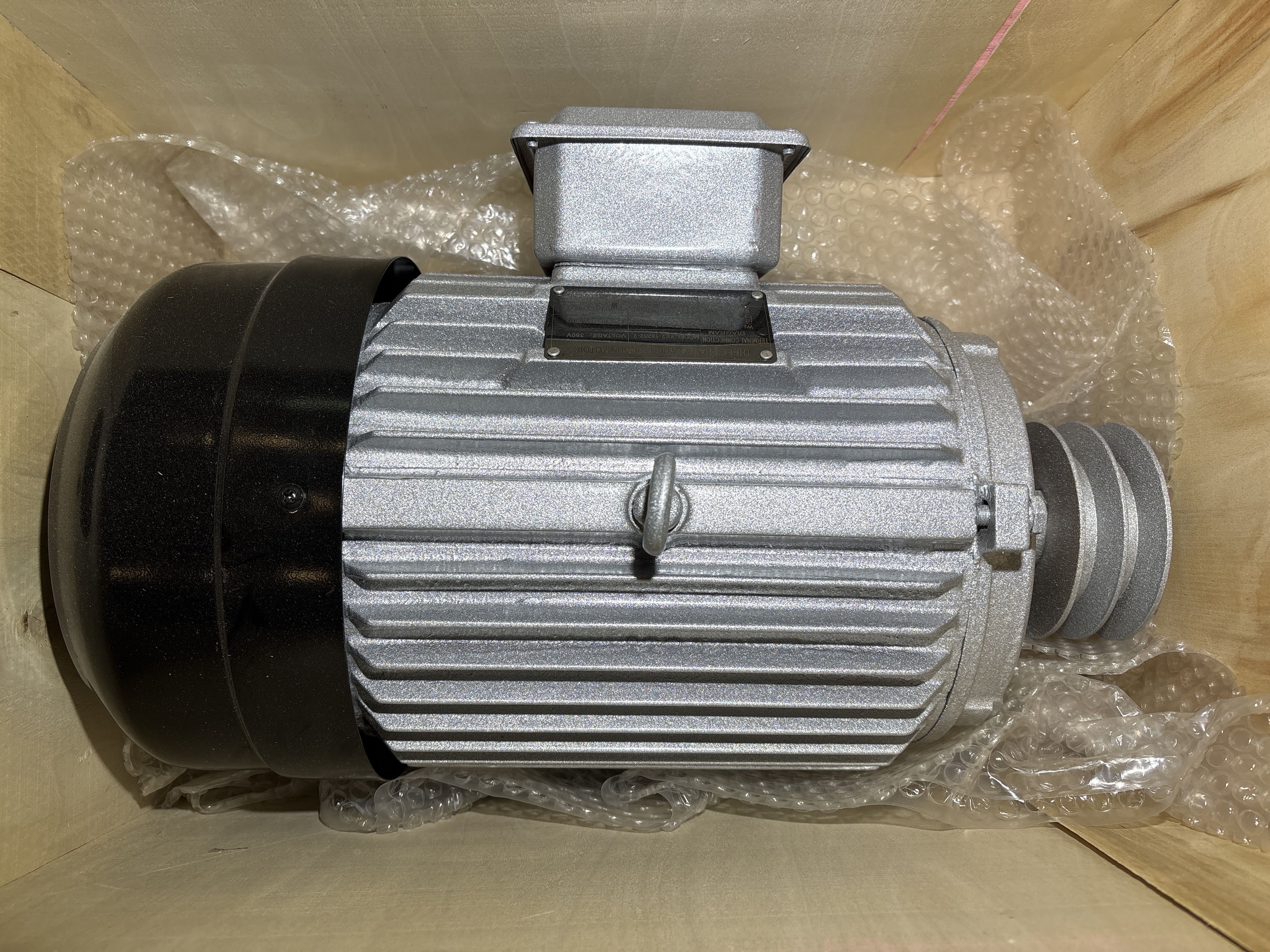 электродвигатель для компрессора 6,5кВт 380В со шкивом