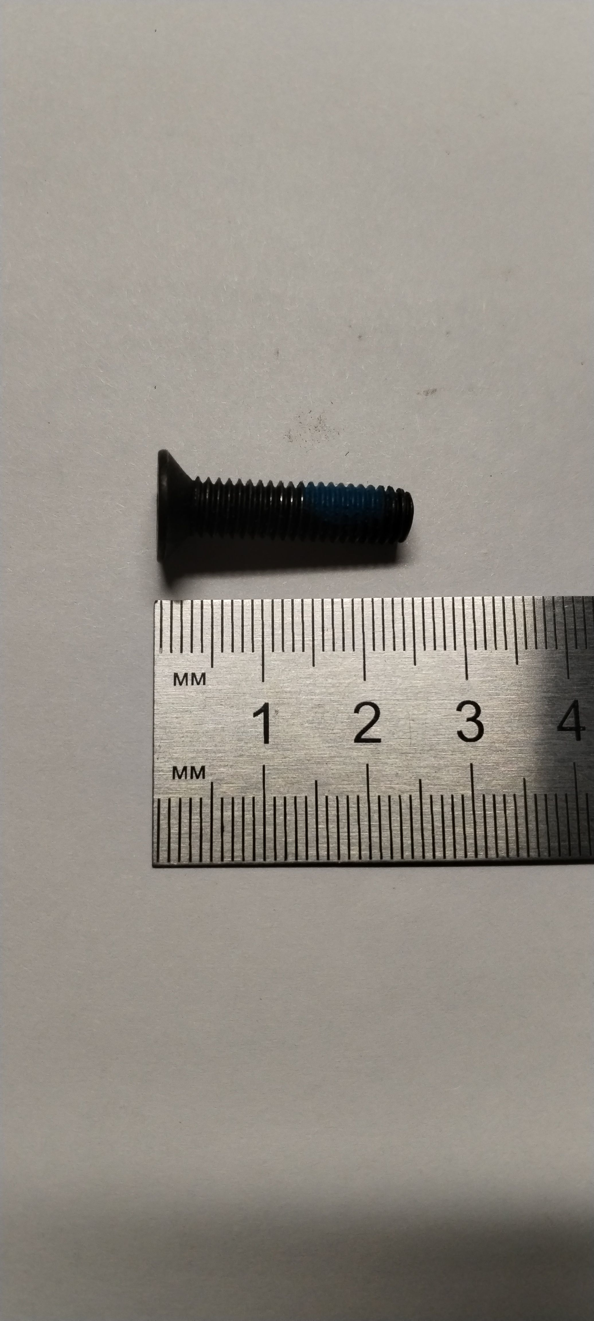 винт крепления патрона DR1323D